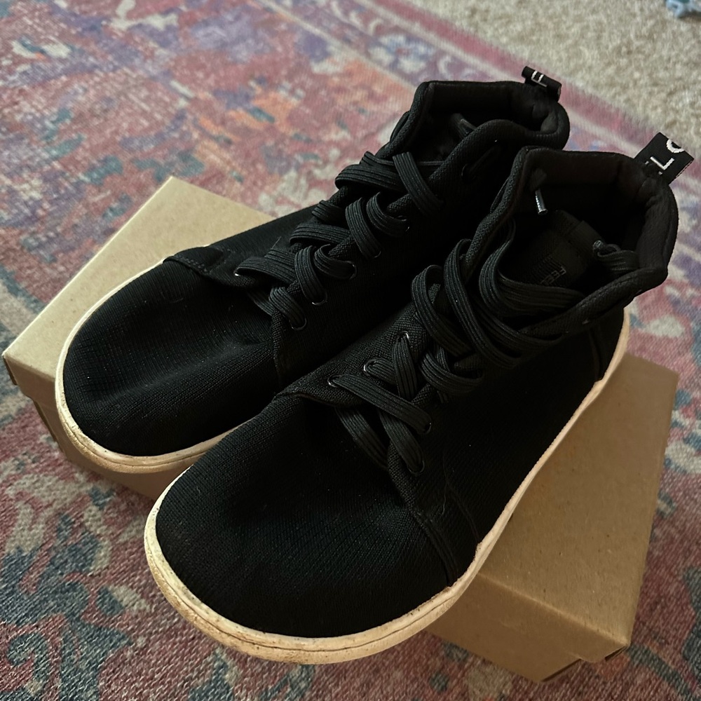 Feel Grounds Black High-Top Women's Sneakers